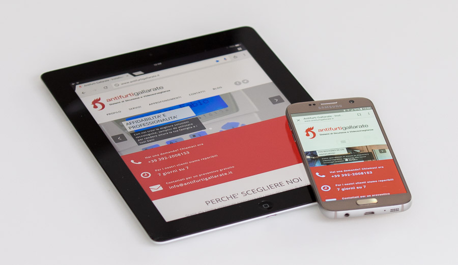 Tablet e smartphone aperti sul sito web antifurtigallarate nella pagina home